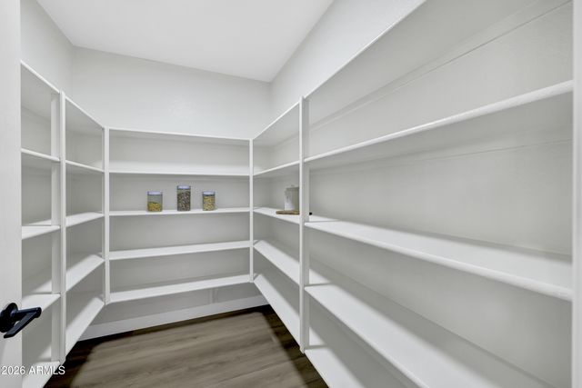 3860 E THORNTON Avenue, Gilbert, AZ 85297