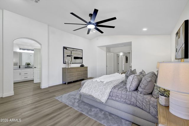 3860 E THORNTON Avenue, Gilbert, AZ 85297