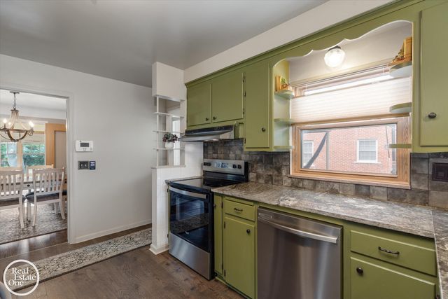 715 S Renaud Road, Grosse Pointe Woods, MI 48236