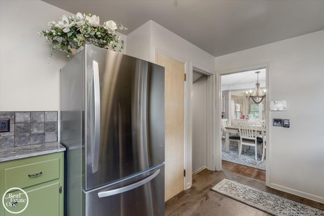 715 S Renaud Road, Grosse Pointe Woods, MI 48236