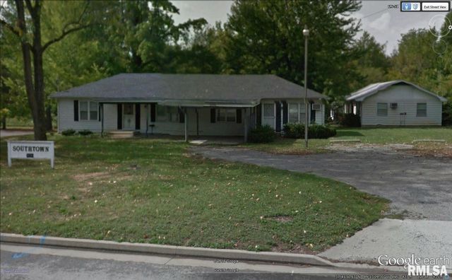 2030 S ILLINOIS Avenue, Carbondale, IL 62951