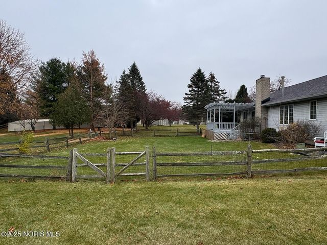 144 Deerfield Circle, Bryan, OH 43506