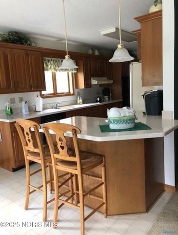 144 Deerfield Circle, Bryan, OH 43506