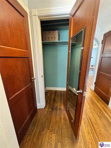 3016 Carson Drive, Louisville, KY 40205