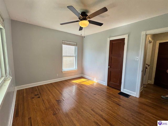 3016 Carson Drive, Louisville, KY 40205