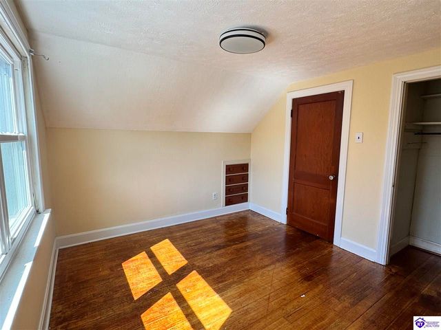 3016 Carson Drive, Louisville, KY 40205