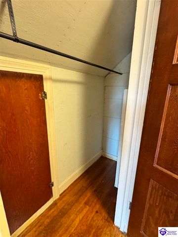3016 Carson Drive, Louisville, KY 40205