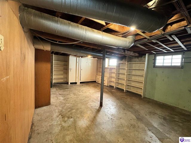 3016 Carson Drive, Louisville, KY 40205