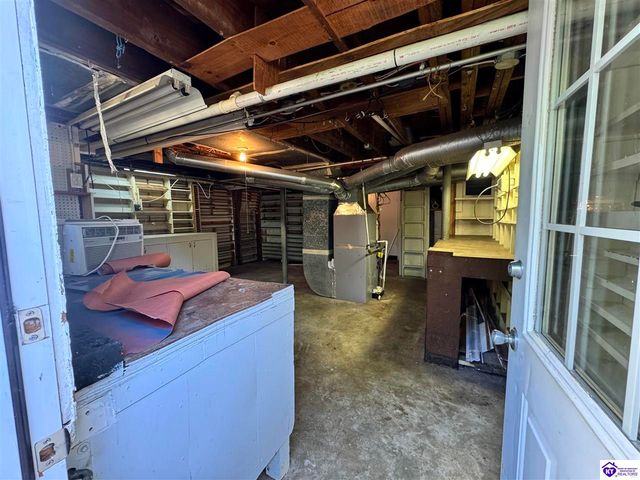 3016 Carson Drive, Louisville, KY 40205