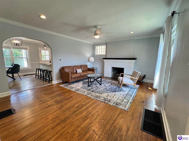 3016 Carson Drive, Louisville, KY 40205