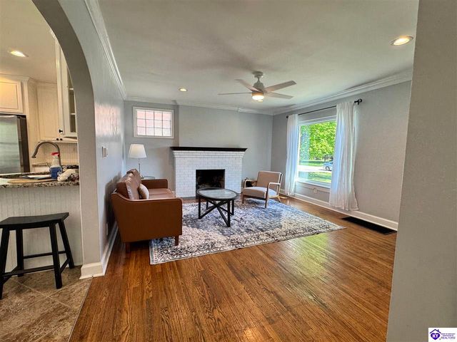 3016 Carson Drive, Louisville, KY 40205