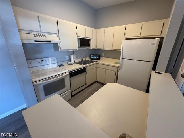6496 Royal Woods DR 7, Fort Myers, FL 33908