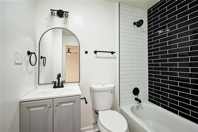 15211 Bellaire Avenue, Grandview, MO 64030