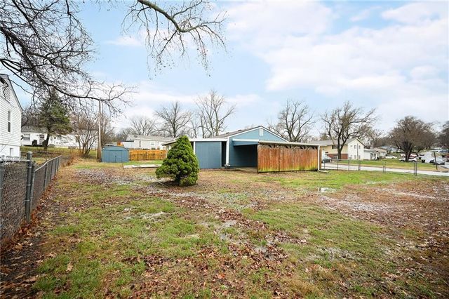 15211 Bellaire Avenue, Grandview, MO 64030