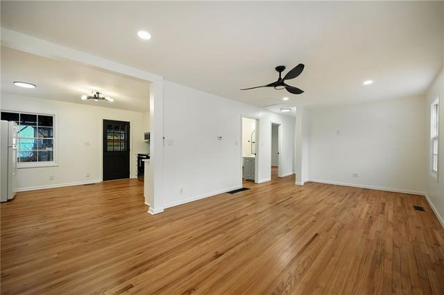 15211 Bellaire Avenue, Grandview, MO 64030