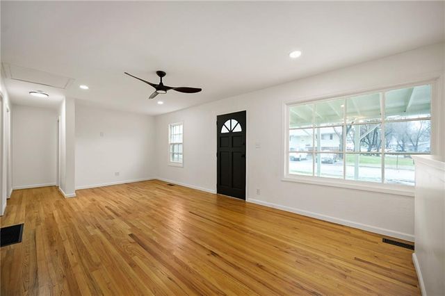 15211 Bellaire Avenue, Grandview, MO 64030