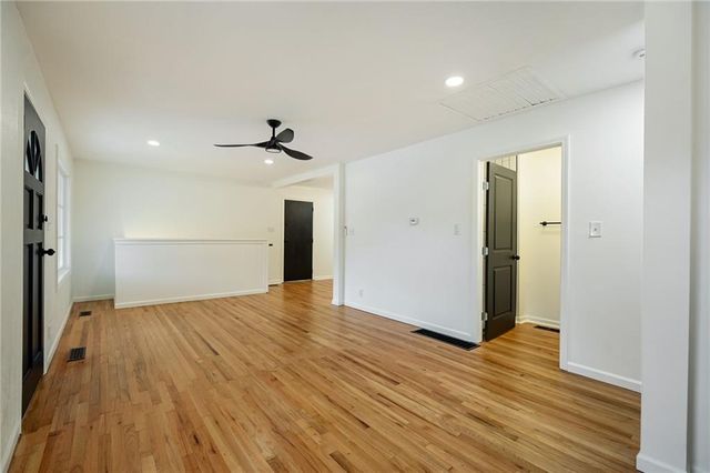 15211 Bellaire Avenue, Grandview, MO 64030