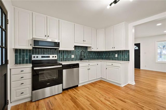 15211 Bellaire Avenue, Grandview, MO 64030