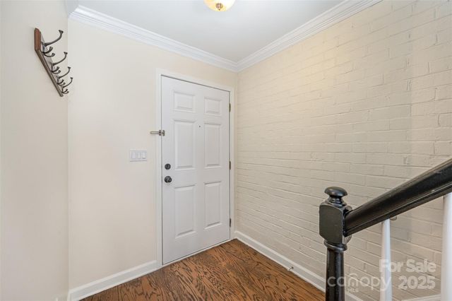 1218 Green Oaks Lane E, Charlotte, NC 28205