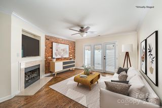 1218 Green Oaks Lane E, Charlotte, NC 28205