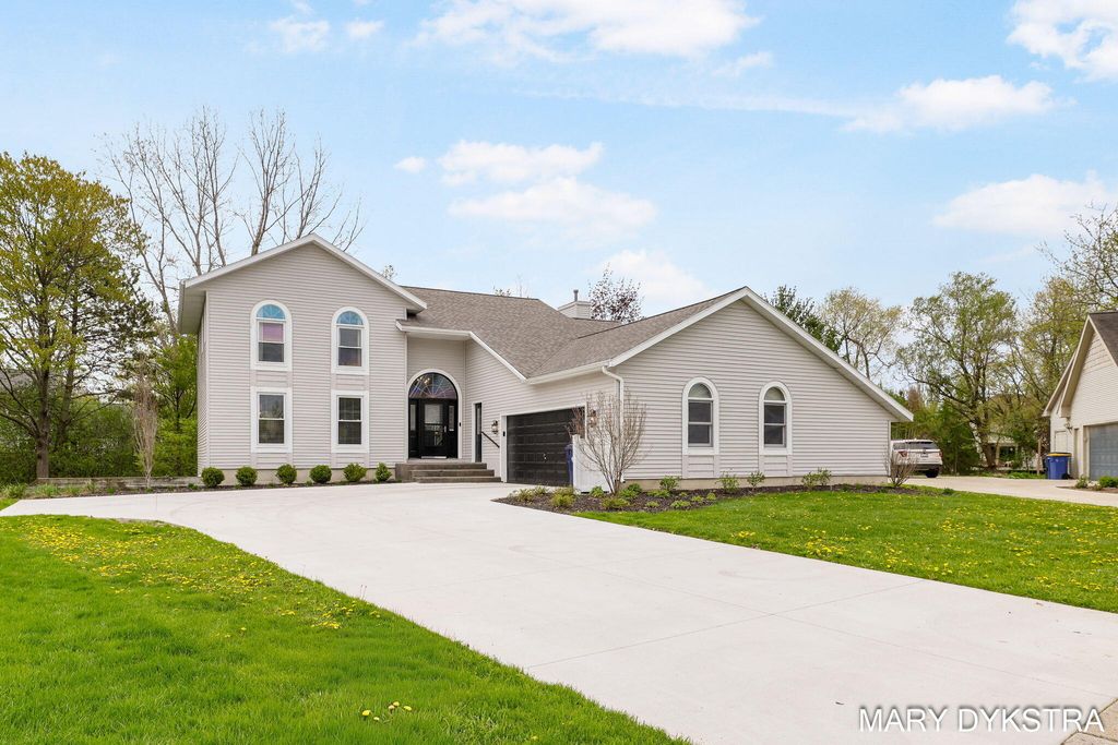 2848 Belleglade Court Se, City Of Grand Rapids, MI 49546