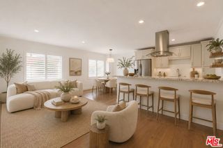 933 11th Street 21, Santa Monica, CA 90403