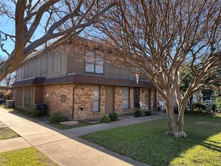 4913 El Campo Avenue A, Fort Worth, TX 76107