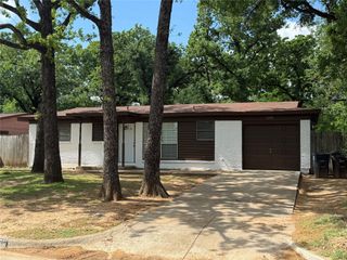 6424 Truman Drive, Fort Worth, TX 76112