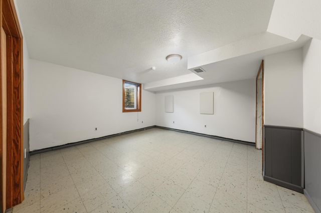 1235 Marsh Street, Mankato, MN 56001