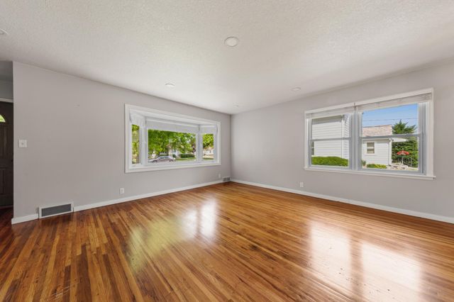 1235 Marsh Street, Mankato, MN 56001