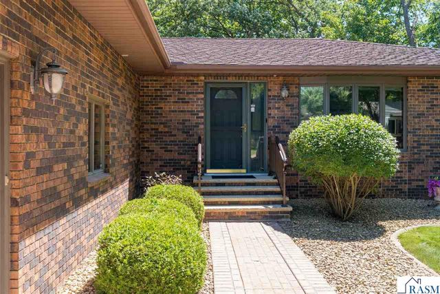 2125 Dream Drive, North Mankato, MN 56003