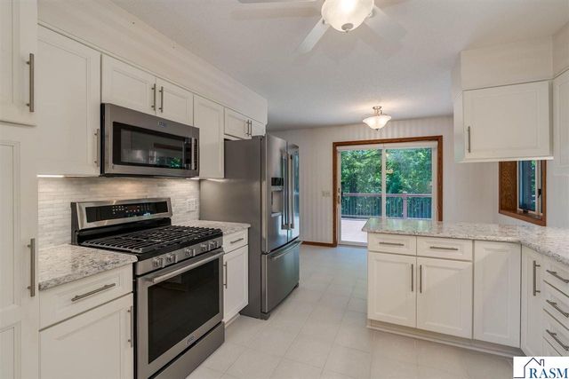 2125 Dream Drive, North Mankato, MN 56003