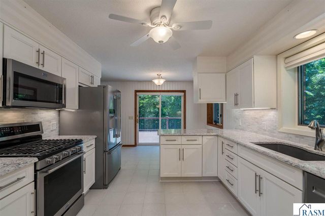 2125 Dream Drive, North Mankato, MN 56003