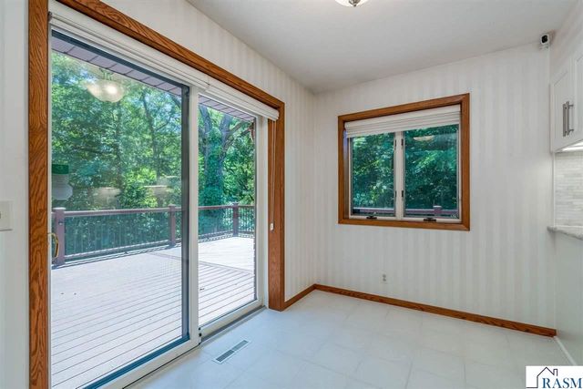 2125 Dream Drive, North Mankato, MN 56003