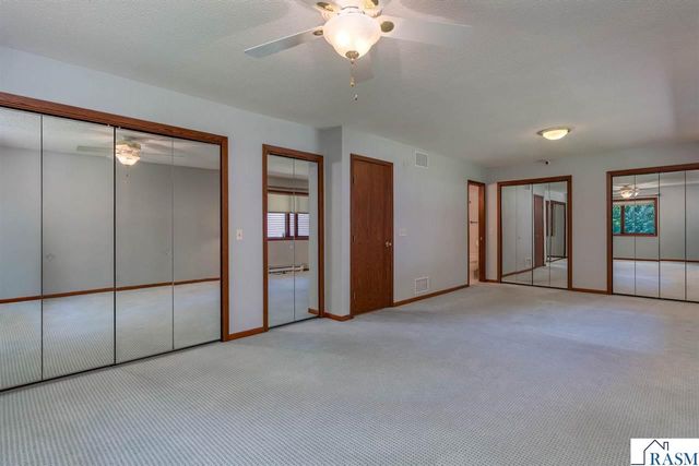 2125 Dream Drive, North Mankato, MN 56003