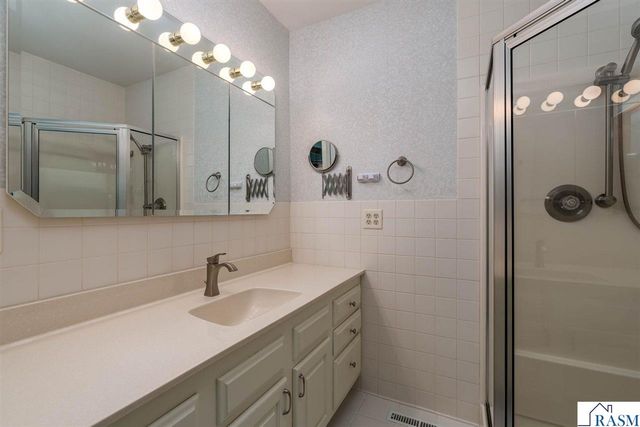 2125 Dream Drive, North Mankato, MN 56003