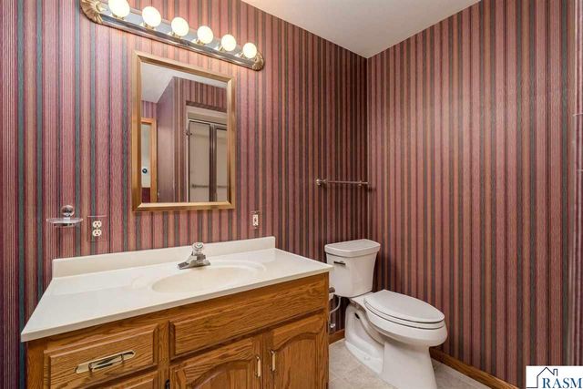 2125 Dream Drive, North Mankato, MN 56003