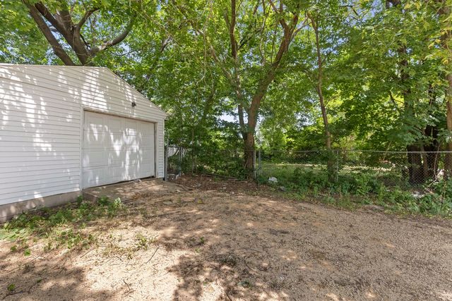 1432 Fairview Avenue, Rockford, IL 61101