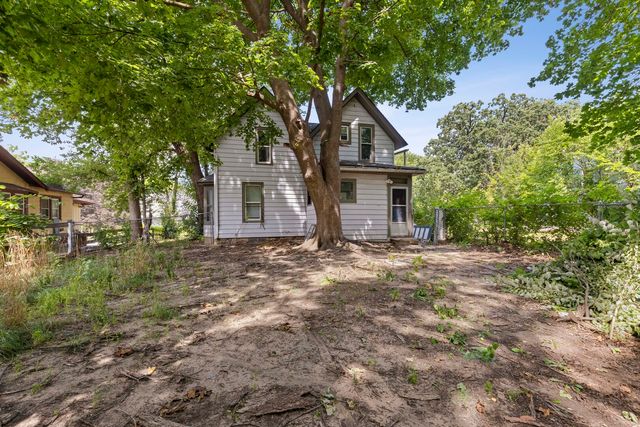 1432 Fairview Avenue, Rockford, IL 61101
