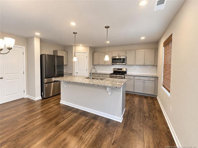1069 Emerald Stone Loop, Hope Mills, NC 28348