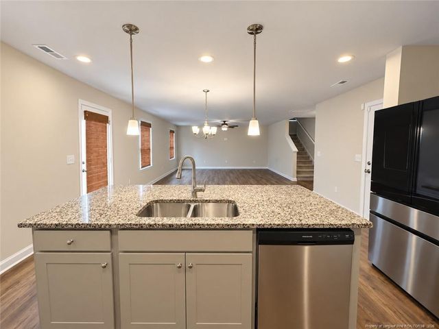 1069 Emerald Stone Loop, Hope Mills, NC 28348