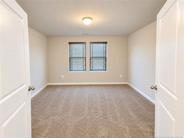 1069 Emerald Stone Loop, Hope Mills, NC 28348