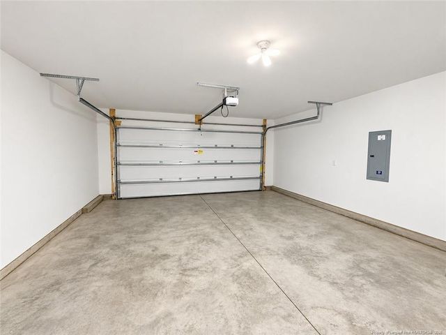 1069 Emerald Stone Loop, Hope Mills, NC 28348