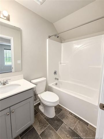 1069 Emerald Stone Loop, Hope Mills, NC 28348