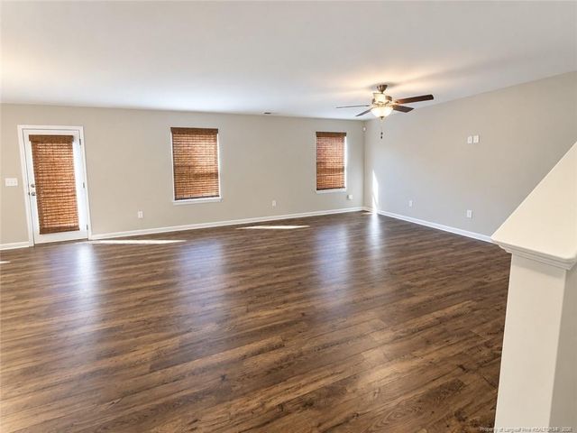 1069 Emerald Stone Loop, Hope Mills, NC 28348