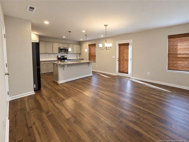 1069 Emerald Stone Loop, Hope Mills, NC 28348