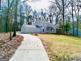 5419 S LAKE Drive, Douglasville, GA 30135
