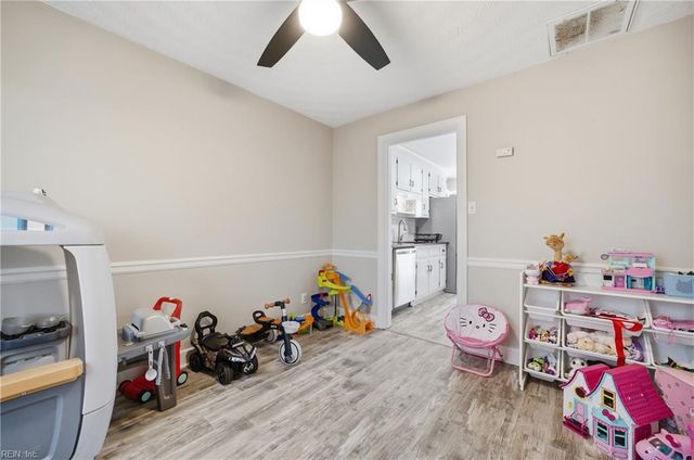 4204 Burnham DR, Portsmouth, VA 23703