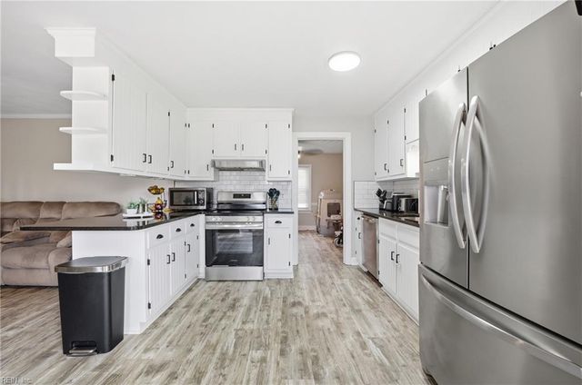 4204 Burnham DR, Portsmouth, VA 23703