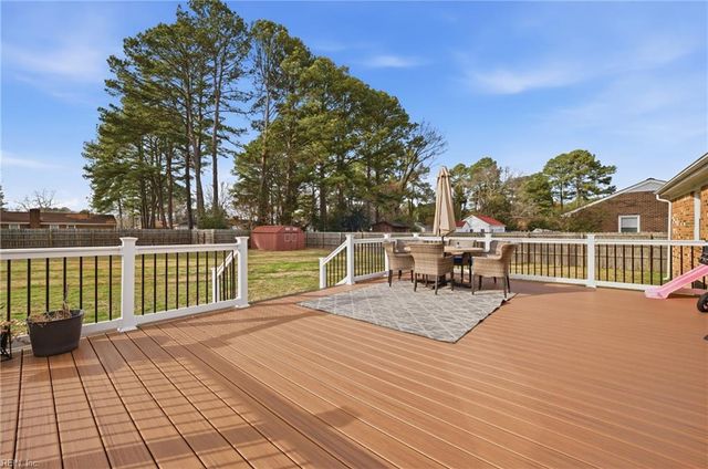 4204 Burnham DR, Portsmouth, VA 23703